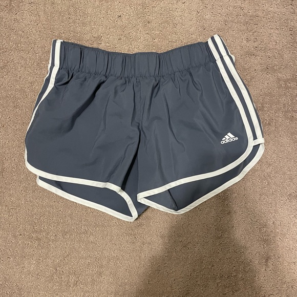LIKE NEW adidas shorts - Picture 1 of 2